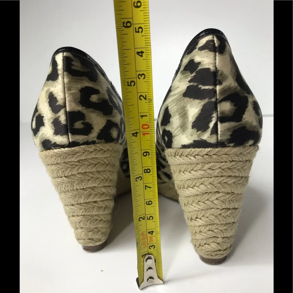 JONES NY Animal Print Espadrille Wedge 6.5